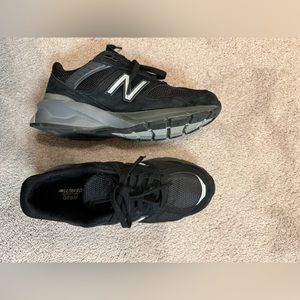 New Balance 990 v5 Core US8